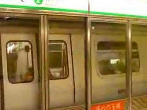 調景嶺站2號月台列車開出(都城嘉慕)