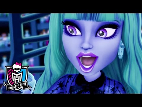 Are You Ready to Get Ghosty? | Haunted Sneak Peak! | Monster High