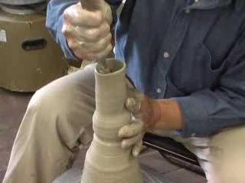 Watch the Pottery(Sake bottle) Making Technique Live!