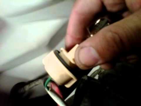 DIY How to install replace tail light bulb 2005 Mitsubishi Outlander