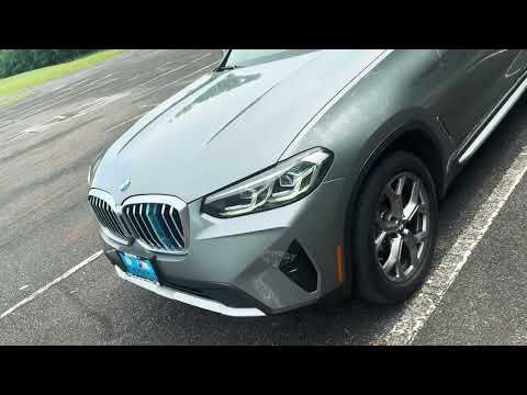 Used 2024 Skyscraper Grey Metallic BMW xDrive30i image 1