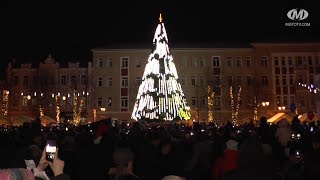 Святкувати розпочали першими