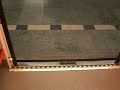 Metro Prague sliding door with voice - Metropolitana Praga