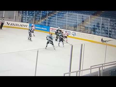 Battle in front of the net