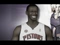 Jarvis Hayes doing some Christmas Shopping for the Pistons