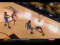 videos de Baron Davis Dunks over Andrei Kirilenko