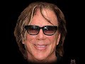 nesta produ��o do mistress of morph, � poss�vel ver a transforma��o f�sica que o ator sofreu ao longo dos anos. rourke completa 60 anos neste 16 de setembro.