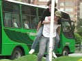 �Cogiendo bus o cogiendo oficio?