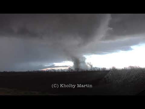 STRONG TORNADO NEAR HAVANA, IL 12-1-18_Weather in Budapest, Hungary. Best of the week