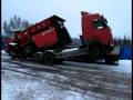 Volvo FH12 unloads heavy Hammel