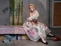 ? love scarlett..she is the most beautiful woman in the world!!