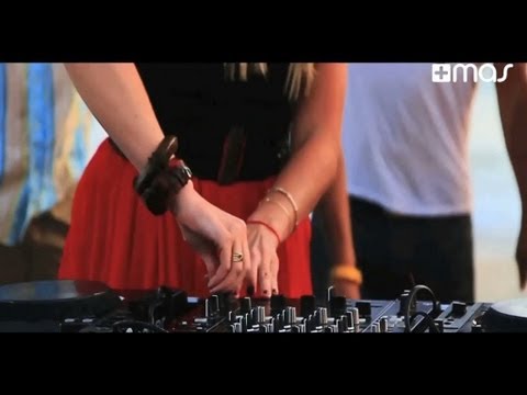 L.E.N.A. - Turn Out The Lights (feat. Dj Angeline)