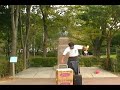 Click here to watch this video クラーク像の前でけん玉