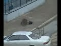 Epic Melee: Man Uses Manhole Cover as Weapon Epic Melee: Man Uses Manhole Cover as Weapon