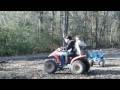 videos de Nerd Falls off Fourwheeler