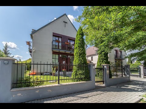 Video Prodej domu o dispozici 4+1 v ulici Žitavská, Praha - Benice