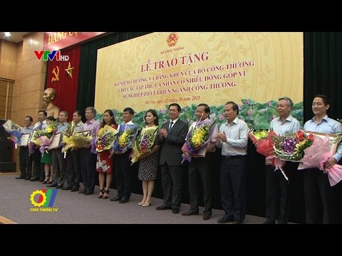 Bộ Công Thương trao Kỷ niệm chương, Bằng khen cho các tập thể, cá nhân có thành tích xuất sắc 