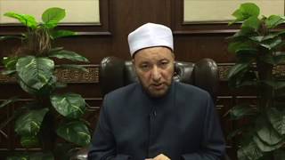 هل يجوز القراءة من المصحف أثناء الصلاة؟