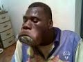 اكبر فم في العالم شفايفه تتلف في حديد بق قطره 20 سم مكن يبلع ابنه الصغير