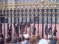 buckingham palace changing guard