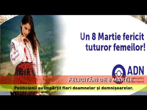Politicienii au împărţit flori doamnelor şi domnişoarelor