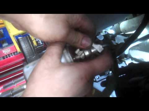 how to remove fuel filter