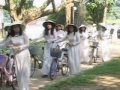 hue oi ao trang ngay xua Đồng Kh&aacute;nh Huế-Một thời &aacute;o trắng II - YouTube