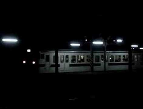 門司駅　下関行き電車　発車