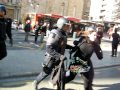Detención injustificada de una menor de 17 años que paseaba junto a su madre ya sus abuelas, ajenas a la protesta.