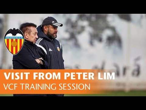 Peter Lim visits Valencia CF squad in morning training