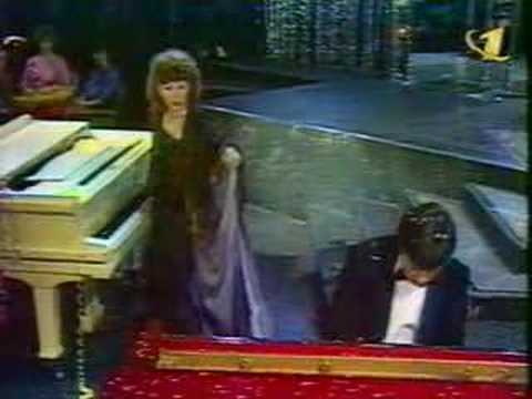 Посмотреть видео клип Посмотреть видео клип