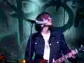 Frank-Iero-biting-a-