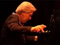 intakt records presents:

jubilee concert

les diaboliques
ir�ne schweizer
maggie nicols
jo�lle leandre

jubilation1 (schweizer/nicols/l�andre)

a dingo and fox film
recorded at jazzclub moods, zurich, march 3, 2006 at the intakt-jubilee-festival (20 years intakt records)
cameras: j�rg and marianne rufer
audio engineer: willy strehler, klangdach
editing and dvd-production: j�rg rufer
produced and published by intakt records, patrik landolt

�2006, intakt records
www.intaktrec.ch