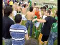 EL frente pacharan celebrando la clasificacion del C.P. Cacereño para la fase de ascenso a 2ªB con los jugadores