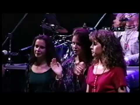 jguth3 - Third Encore! This is the best version of Woody's song ever! Arlo Guthrie and Pete Seeger gets EVERYONE to sing this song! I love Pete's ghostly deep and gen...