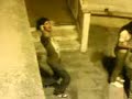 Termoli, 2 ragazzi che si mettono a ballare il primo sta + fuso dell'altro