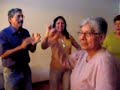 Familia Ugaz toneando alegres al ritmo del Embrujo....