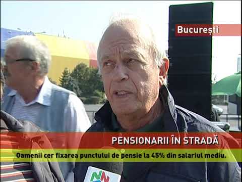 Aproximativ 150 de pensionari au protestat în Piaţa Victoriei din Capitală, nemulţumiţi de Legea pensiilor