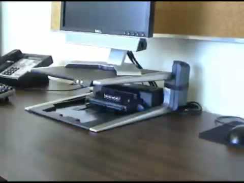 how to properly undock an hp laptop