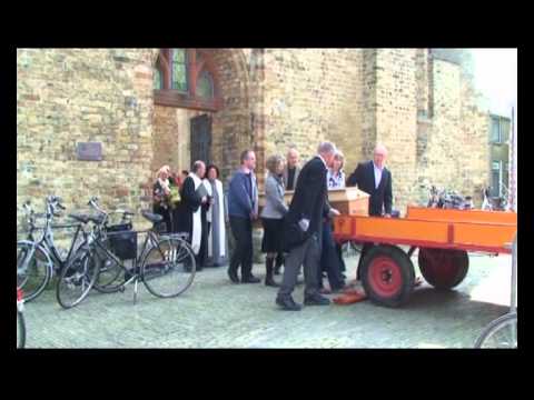 GPTV: Markante Bolswarder stadsboer in stijl naar laatste rustplaats