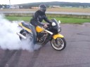 FZ750R