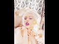 Christina Aguilera-Keeps Gettin Better