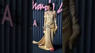 Lily Allen de amarelo manteiga no The Fashion Awards 🤩 #STEALTHELOOK