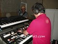 Pegados de Enrique Santos en estudio de grabacion