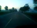 el amanecer en la carretera