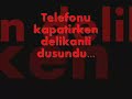 anladim benim degilsin seven ve sevilenlere serefsiz 2 ask genc kiz mektup                                   Git iş işten geçmeden, çok geç olmadan vakit, Günahıma girmeden, katilim olmadan git! Git de şen şakrak geçen günlerine gün ekle, Beni kahkahaların sustuğu yerde bekle. Git ki siyah gözlerin arkada kalmasınlar, Git ki gamlı yüzümün hüznüyle dolmasınlar. Mademki benli hayat sana kafes kadar dar, Uzaklaş ellerimden uçabildiğin kadar. Hadi git, benden sana dilediğince izin, Öyle bir uzaklaş ki karda kalmasın izin. Kahrımın nedenini söylesem irkilirler; Çünkü herkes beni Kays, seni Leyla bilirler. Sanırlar ki sen beni biricik yar saymıştın; Oysaki hep yedekte, hep elde var saymıştın. Hadi git, ne bir adres, ne bir hatıra bırak, Zannetme ki, pişmanlık, mutluluk kadar ırak! Sanma ki fasl-ı bahar geldiğim gibi gitmez, Sanma ki hüsranını görmeye ömrüm yetmez. Her darbene tahammül edecektir bedenim, Gururum mani olur perişanıma benim. Yari Ferhat olanın ellerle ülfeti ne? Şirin ol katlanayım dağ gibi külfetine. Henüz layık değilken tomurcuk kadar aşka, Sana gül bahçesini kim açar benden başka! Hercai arılara meyhanedir çiçekler, Kim bilir şerefinden kaç kadeh içecekler! Mademki aşk tablosunun takdirinden acizsin, Git de çağdaş ressamlar modern resimler çizsin. Ne vedaya gerek var, ne de mektuba hacet, Git de Allah aşkına bir selama muhtaç et! Güllere de aşk olsun gene sen kokacaksan! Fallara da aşk olsun gene sen çıkacaksan! Kopsun nerden inceyse artık bu bağ, bu düğüm! Her gece daha berbat, daha vahim gördüğüm. Korkulu düşlerimi yorumdan kaçırıyorum; Sırf sana üzülüyor, sırf sana acıyorum! Git iş işten geçmeden, çok geç olmadan vakit, Günahıma girmeden, katilim olmadan git! ...