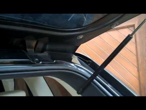 How to remove the rear spoiler on a Range Rover Sport 2005-2009