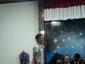 o rapaz que não podia levantar o braço.MPG