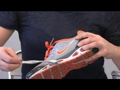 how to whiten yellowing shoes