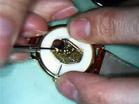 how to change the battery in a d&g watch